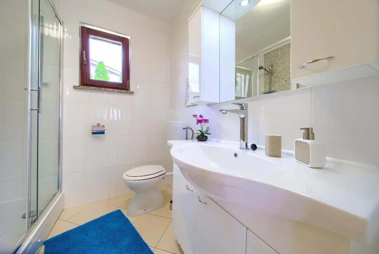 Apartment In Bogovici - Insel Krk 43301 Malinska Croatia