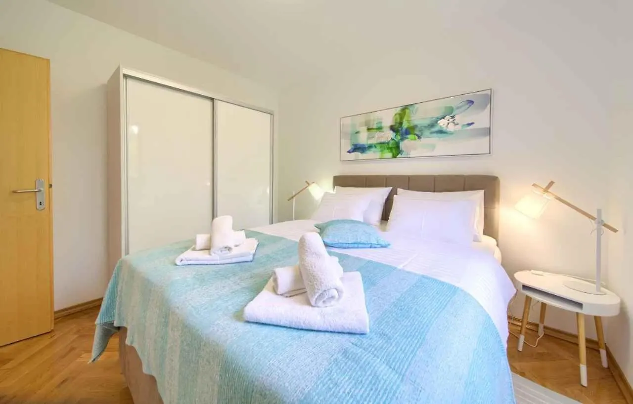 Apartment In Bogovici - Insel Krk 43301 Malinska 0*,